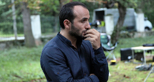 Режиссер и сценарист Султан Хажироко во время съемок фильма "По небу босиком". Фото:  http://www.moidagestan.ru/blogs/54139/58408