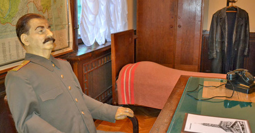 Манекен Сталина в кабинете на "даче Сталина" в "Зеленой роще". Сочи, 22 декабря 2015 г. Фото Светланы Кравченко для "Кавказского узла"