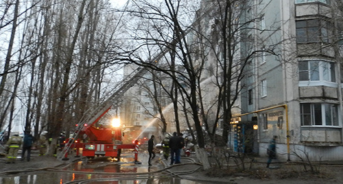 Тушение пожара в Волгограде. Фото Татьяны Филимоновой для "Кавказского узла"