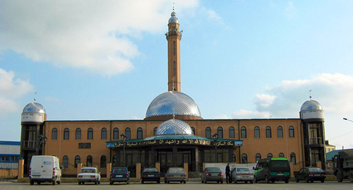 Мечеть в селе Бачи-Юрт. Фото: http://chechenia.8bb.ru/viewtopic.php?id=585