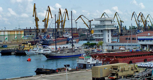 Порт Поти. Грузия. Фото: Nc tech3 https://ru.wikipedia.org/