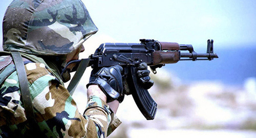 Солдат на боевой позиции. фото: © Flickr