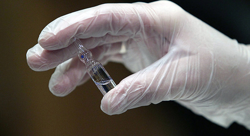 Вакцина против гриппа. Фото: © Sputnik/ Руслан Кривобок, http://sputnik-ossetia.ru/news/20160202/1234551.html