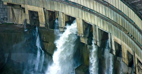 Ингурская ГЭС. Фото: Donovan Driver https://ru.wikipedia.org/