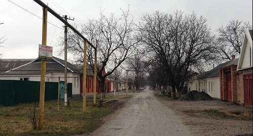 Улица в Старопромысловском районе Грозного. Фото Магомеда Магомедова для "Кавказского узла"
