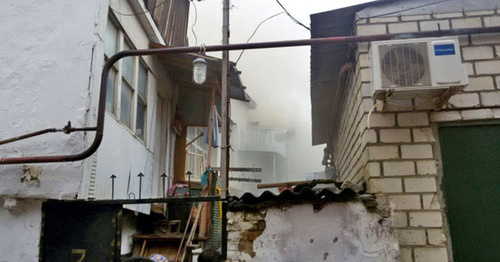 Пожар в жилом доме на улице Батырая. Махачкала. Фото: Людмила Магомедова http://chernovik.net/
