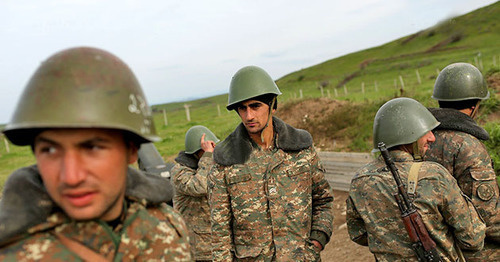 Солдаты армии Нагорного Карабаха на линии соприкосновения. 5 апреля 2016 г. Фото: © PAN Photo / Vahan Stepanyan