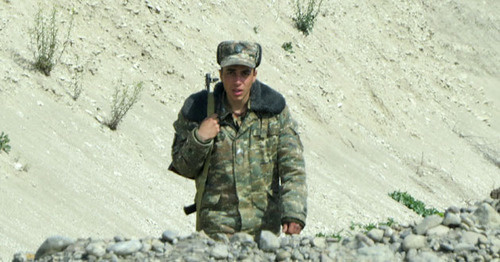 Солдат армии Нагорного Карабаха. 7 апреля 2016 г. Фото Алвард Григорян для "Кавказского узла"