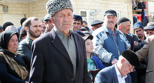 Участник акции пенсионер Багандов Гаджи. Фото Патимат Махмудовой для Кавказского Узла.