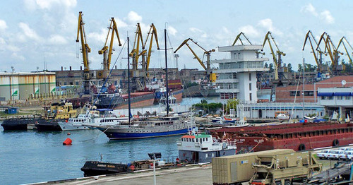 Порт Поти. Фото: Nc tech3 https://ru.wikipedia.org/