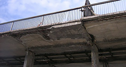 Моста на улице Мальбахова в Нальчике. Фото: http://kbr.news-r.ru/news/society/67222/