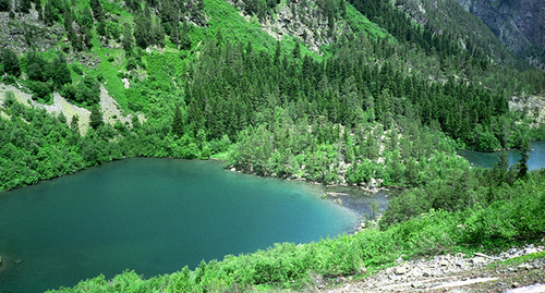 Бадукские озера,  в горах Карачаево-Черкесии Фото: http://www.liveinternet.ru/users/valniko77/post332062743/