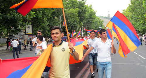 Участники парада ко Дню Конституции Армении. Фото Тиграна Петросяна для "Кавказского узла"