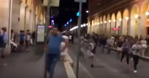 Первые минуты после взрыва в Ницце. 14 июля 2016 г. Кадр из видео пользователя Kovalev https://www.youtube.com/watch?v=1mRvgWhrrfg