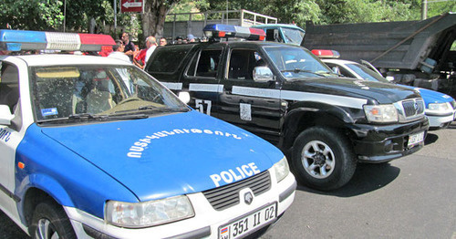 Полицейские машины. Ереван, 17 июля 2016 г. Фото Тиграна Петросяна для "Кавказского узла"
