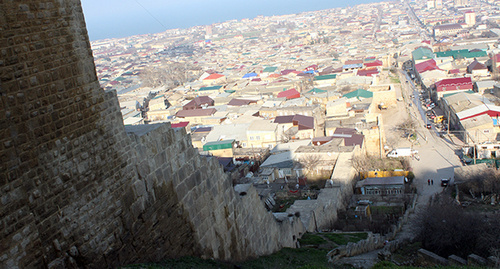 Крепостные стены Нарын-Калы. Фото Патимат Махмудовой для Кавказского узла"