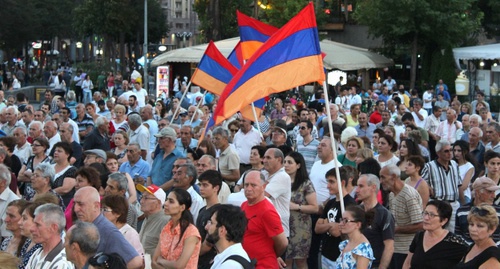 Участники митинга в Ереване. 12 августа 2016 года. Фото Тиграна Петросяна для "Кавказского узла"