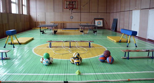 Спортивный зал. Фото: http://gtrk-saratov.ru/news/novyj_sportzal_poyavilsya_v_shkole_sovetskogo_rajona/