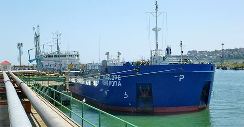 Махачкалинский морской торговый порт. Фото http://www.riadagestan.ru/