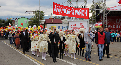 В шествии приняли участие все районы Северной Осетии. Фото Эммы Марзоевой для "Кавказского узла"