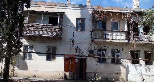 Дом по улице Мехбалиева в бакинском поселке Гарачухур. Фото: Фаик Меджид для "Кавказского узла"