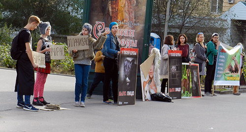 Участники пикета в Волгограде. Фото Татьяны Филимновой для "Кавказского узла"