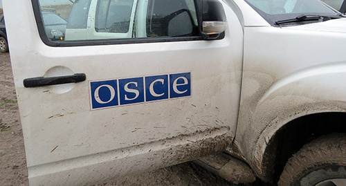 Автомобиль миссии ОБСЕ в Нагорном Карабахе. Фото Алвард Григорян для "Кавказского узла"