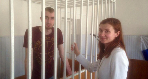 Жалауди Гериев в зале суда. Фото: https://www.change.org/p/требуем-беспристрастного-суда-над-чеченским-журналистом