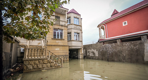Подтопленный дом в Бинагади. 17.10.16 Фото Азиза Каримова для "Кавказского узла"