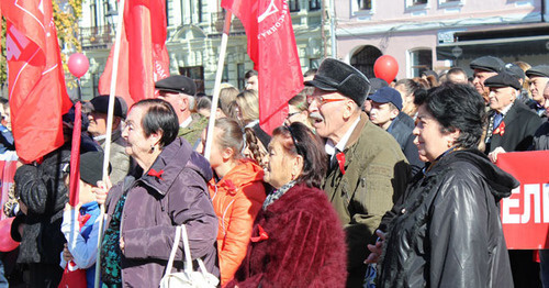 Шествие и митинг во Владикавказе cторонников КПРФ. 7 ноября 2016 г. Фото Эммы Марзоевой для "Кавказского узла"