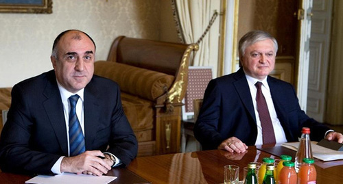 Министры иностранных дел Азербайджана и Армении Эльмара Мамедъярова (слева) и Эдварда Налбандяна . Фото6 Фото: http://www.novoye-vremya.com/w69906/.../#.WCFrLiOhpBc