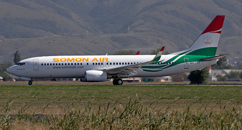 Самолет авиакомпании Somon Air. Фото:http://zaleskiy.com/tag/somon-air/  