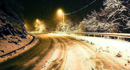 Снег на дороге в Грузии. Фото https://www.facebook.com/TbilserviceGroupLTD
