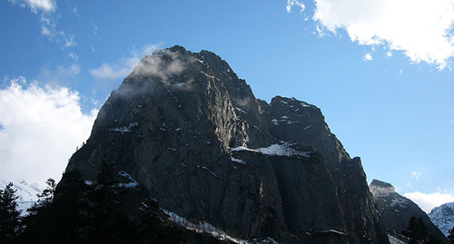 Гора Монах, Северная Осетия. Фото https://commons.wikimedia.org/wiki/Category:Mountains_of_North_Ossetia-Alania?uselang=ru