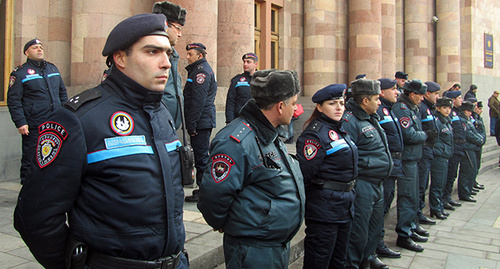 Сотрудники полиции Армении. Фото Армине Мартиросян для "Кавказского узла"