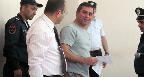 Геворг Сафарян (в центре) в зале суда. Фото Тиграна Петросяна для "Кавказского узла"