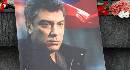 Портрет Немцова на месте убийства. Фото: RFE/RL