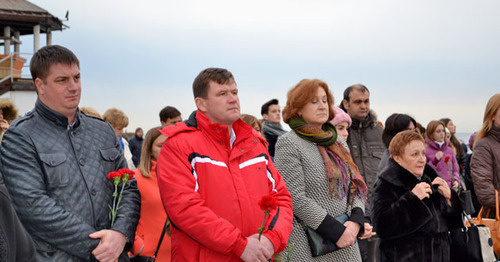 Участники траурного митинга. Сочи, 27 декабря 2016 г. Фото Светланы Кравченко для "Кавказского узла"