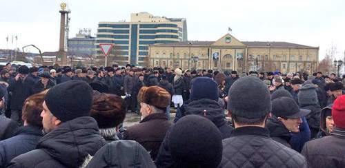 Участники схода в Грозном. 30 декабря 2016 г. Фото корреспондента "Кавказского узла"