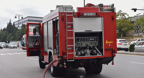Пожарная машина в Азербавйджане Фото © Sputnik / Murad Orujov
http://ru.sputnik.az/incidents/20161227/408246488/vzryv-gazoprovod-snagachaly-sokar-gosneftekompanija.html