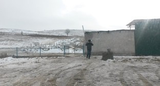 Вид на кладбище со стороны автотрассы Грозный - Побединское. Фото корреспондента "Кавказского узла"