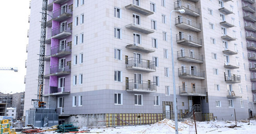 Дом, с балкона которого упал рабочий. Волгоград. Фото Эдварда Корнейчука для "Кавказского узла"