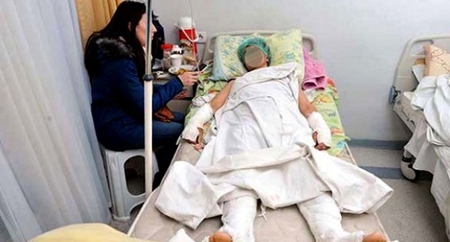 Жительница Ленкоранского района, госпитализированная, по ее словам, после пыток в полиции. Фото: Haqqin.az