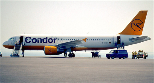 Самолёт немецкой  компании "Condor" Фото http://sochi.scapp.ru/novosti/zapusk-pryamogo-rejsa-mezhdu-sochi-i-berl/