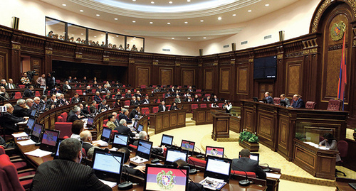 Парламент Армении Фото http://www.regionplus.az/uploads/gallery/article/18c12a33015f43721588f0fea9af3cfb690650f1.jpg