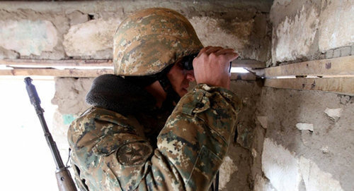 Солдат армии НКР на передовой позиции. Фото © Hetq
https://ru.armeniasputnik.am/karabah/20170216/6423157/karabah-soobshchaet-o-primenenii-azerbajdzhanom-minometa-i-granatometa.html