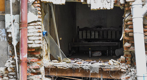 Старинный дом в центре грузинской столицы, где обрушилась стена. Фото © Sputnik / Denis Aslanov
 https://sputnik-georgia.ru/incidents/20170319/235251783/V-centre-Tbilisi-obrushilas-stena-doma.html