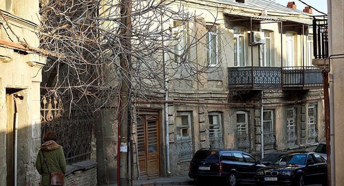 Старый Тбилиси. Фото © Sputnik/ Alexander Imedashvili
 https://sputnik-georgia.ru/incidents/20170402/235448984/Obekt-kulturnogo-znachenija-povrezhden-v-Tbilisi.html