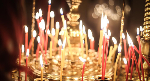 Пасхальные свечи. Фото Азиза Каримова для "Кавказского узла"