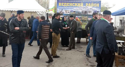 Участники  фестиваля "Шашлык-Машлык" в Чечне. Фото Николая петрова для "Кавказского узла"